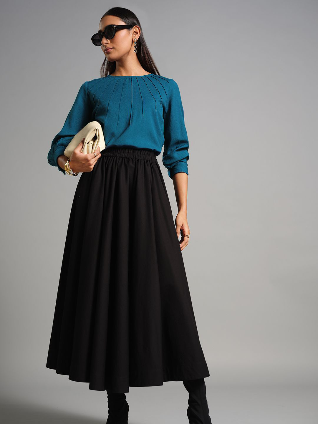 

AND Women Solid Round Neck Top, Teal