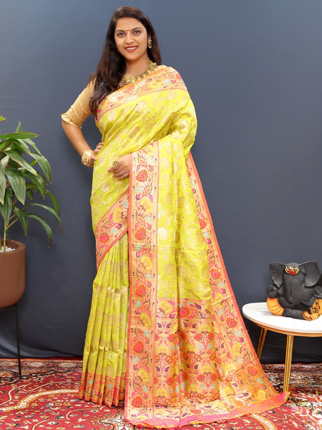 

Kandora Woven Design Zari Pure Silk Banarasi Saree, Yellow