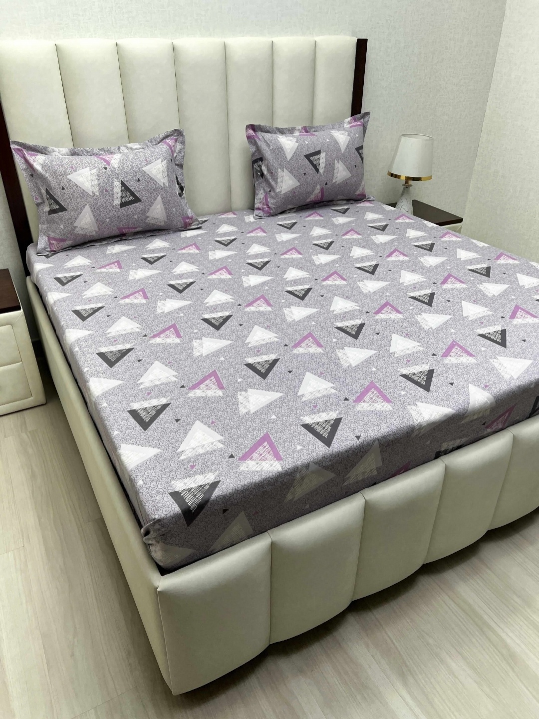 

Pure Decor Passion Purple Printed Pure Cotton 250 TC King Bedsheet Set 2.28m x 2.54m