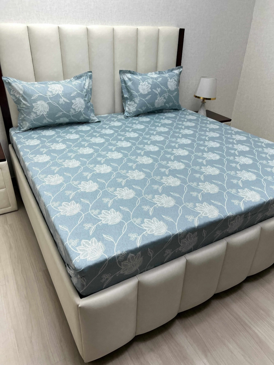 

Pure Decor Royal Passion Blue Printed Pure Cotton 350TC Queen Bedsheet Set 2.28 m x 2.54 m