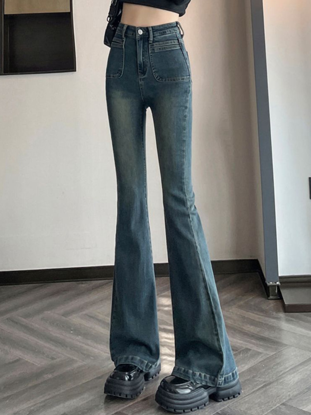 

StyleCast Women Cotton Bootcut Light Fade Jeans, Blue