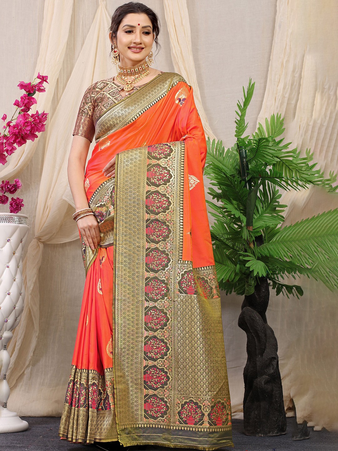 

Kandora Woven Design Zari Pure Silk Paithani Saree, Orange