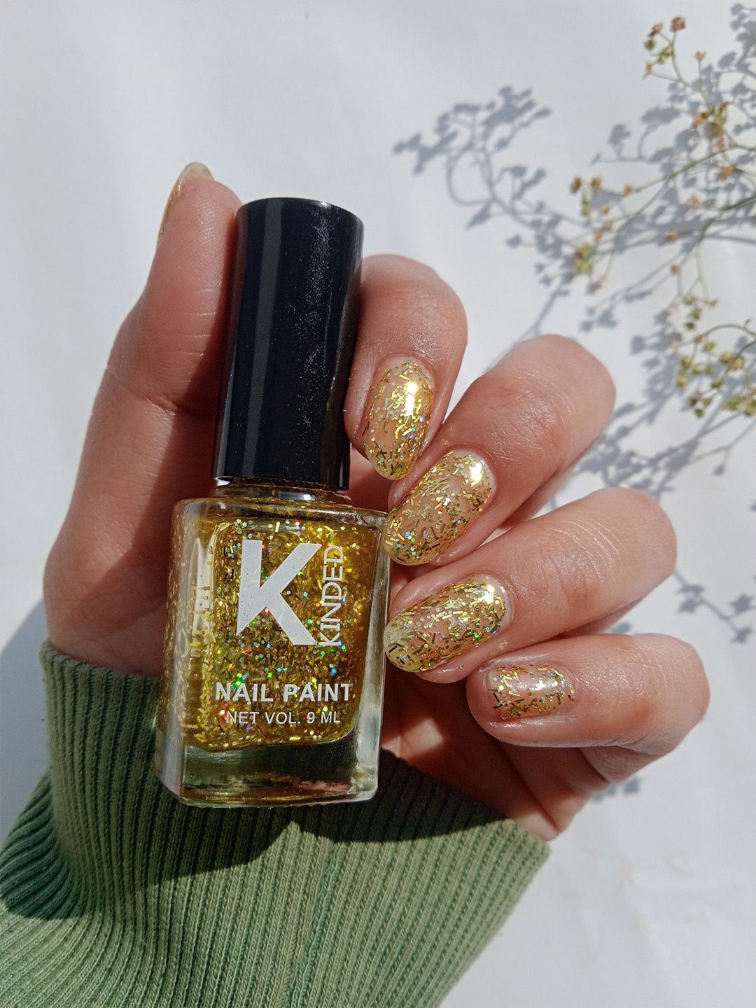 

KINDED Textured Glitter Nail Polish - 9 ml - Showstopper Golden 33, Gold