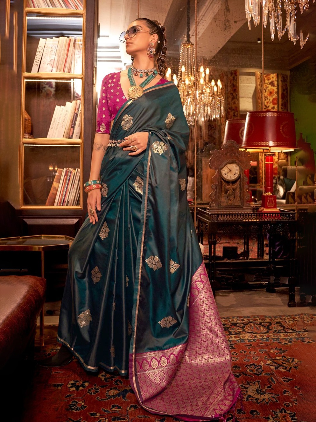 

PEENGAX Woven Design Zari Satin Banarasi Saree, Green