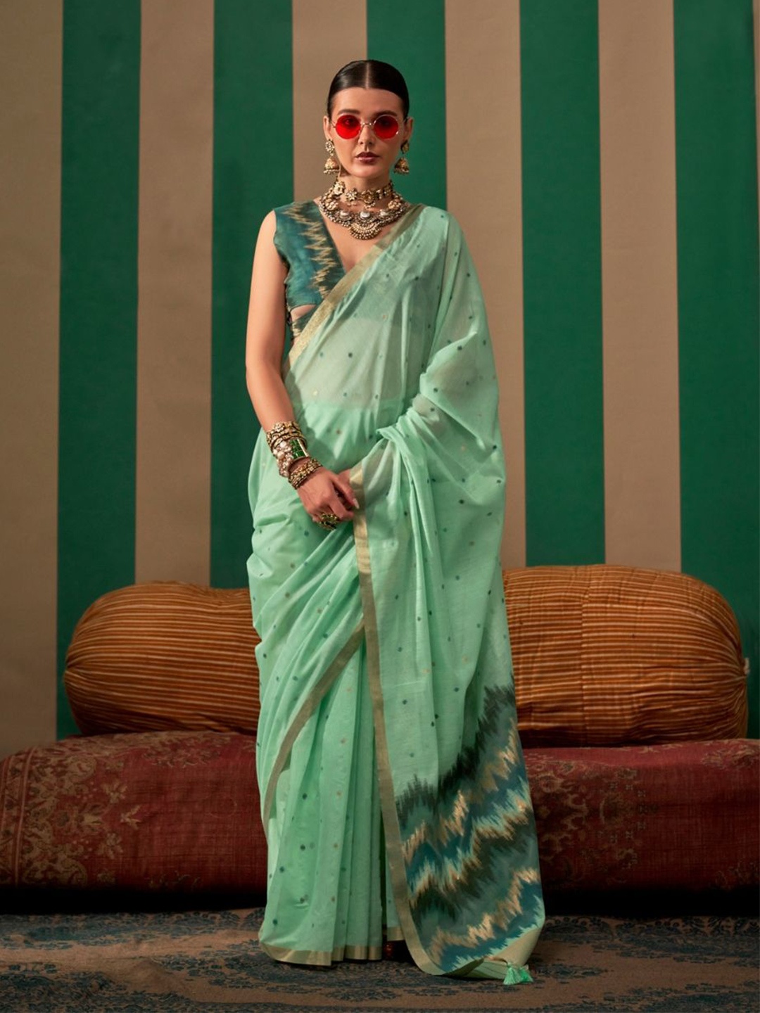 

PEENGAX Woven Design Zari Chanderi Saree, Green
