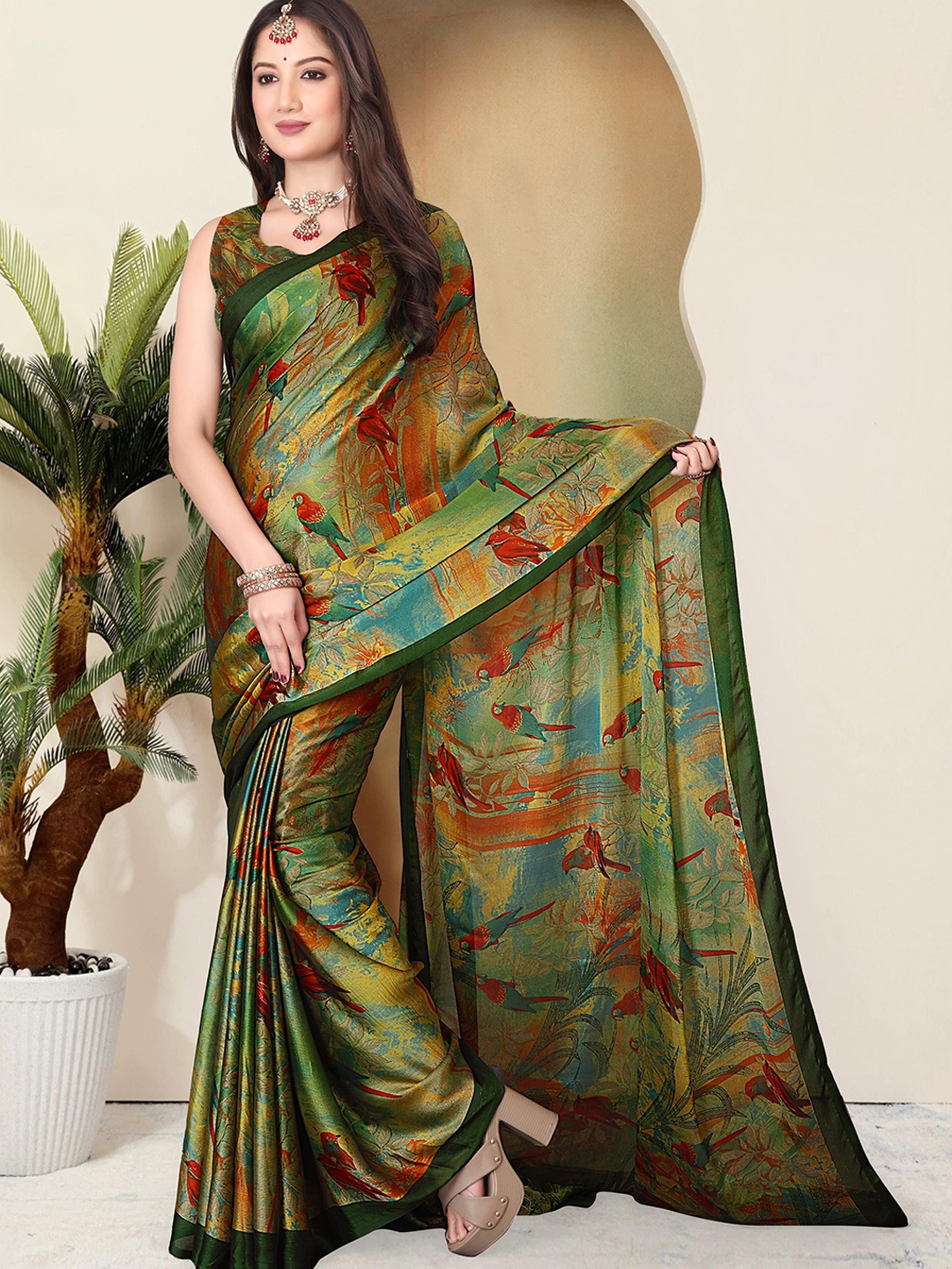 

MAGNEITTA Floral Pure Chiffon Saree, Green