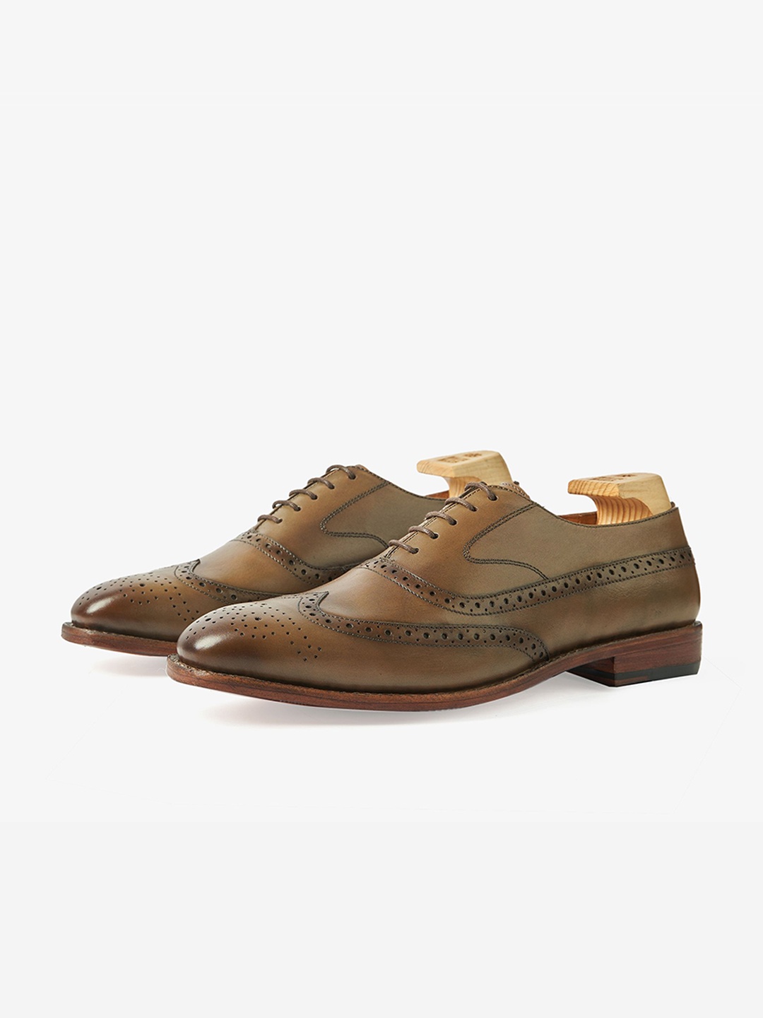 

Whitemuds Men Leather Lace Up Woven Design Formal Brogues, Brown
