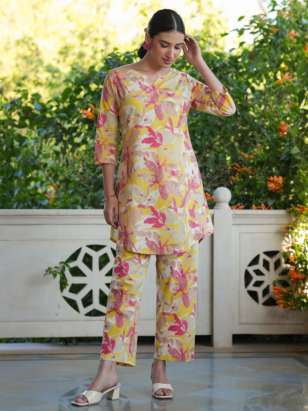 

Janasya Floral Printed Pure Cotton Straight Co-Ords, Yellow