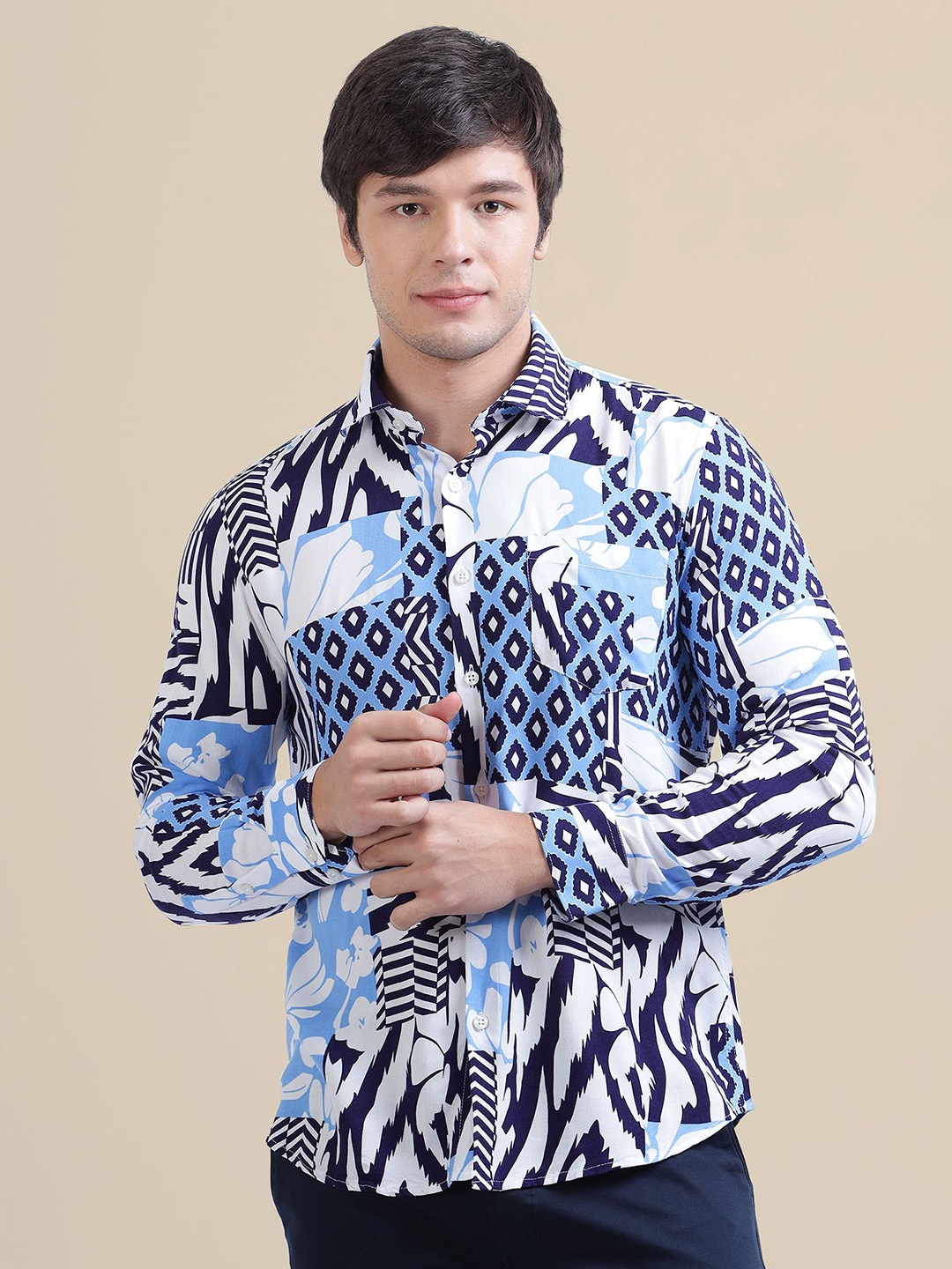 

AMSWAN Men Spread Collar Abstract Printed Casual Shirt, White