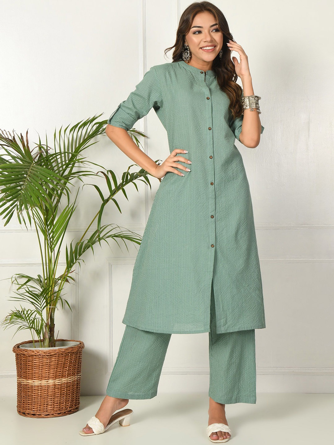 

ASHRU High Slit Striped Mandarin Collar Kantha Work Pure Cotton A-Line Kurta With Trousers, Green