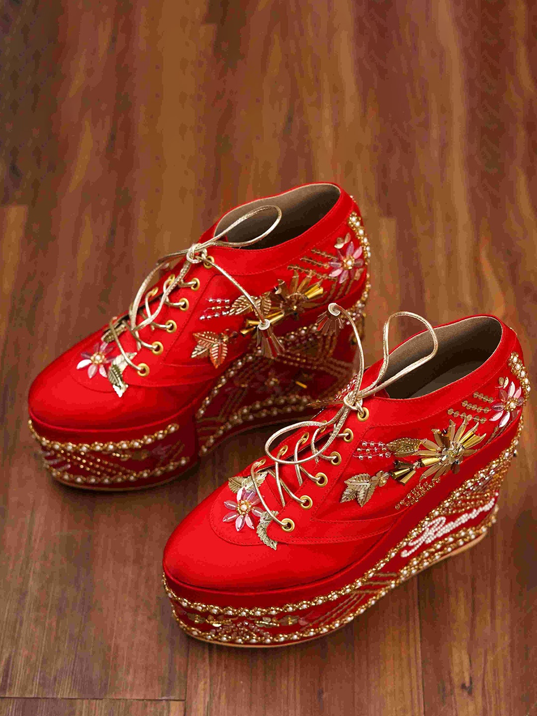 

TIESTA Women's Printed Hand Embroidered Sneakers, Red