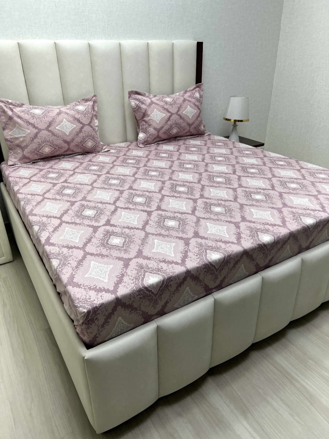 

Pure Decor Royal Passion Purple Printed 230 TC Cotton Queen Bedsheet Set 2.28 m x 2.54 m