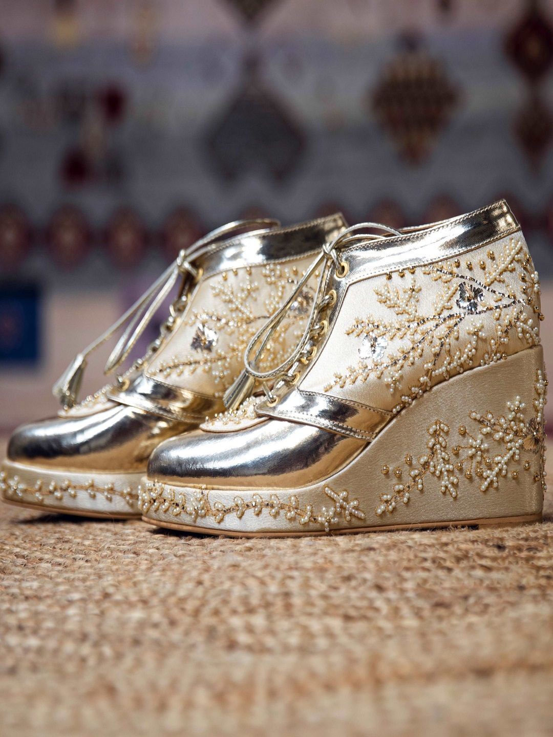 

TIESTA Women Lace-Ups Sneakers, Gold