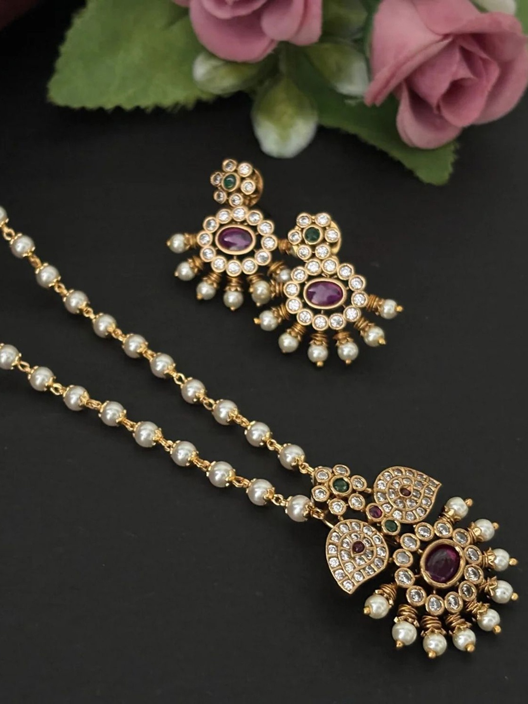 

Rujve Jewellery Gold Plated Cubic Zirconia Studded & Beaded Traditional Jewellery Set
