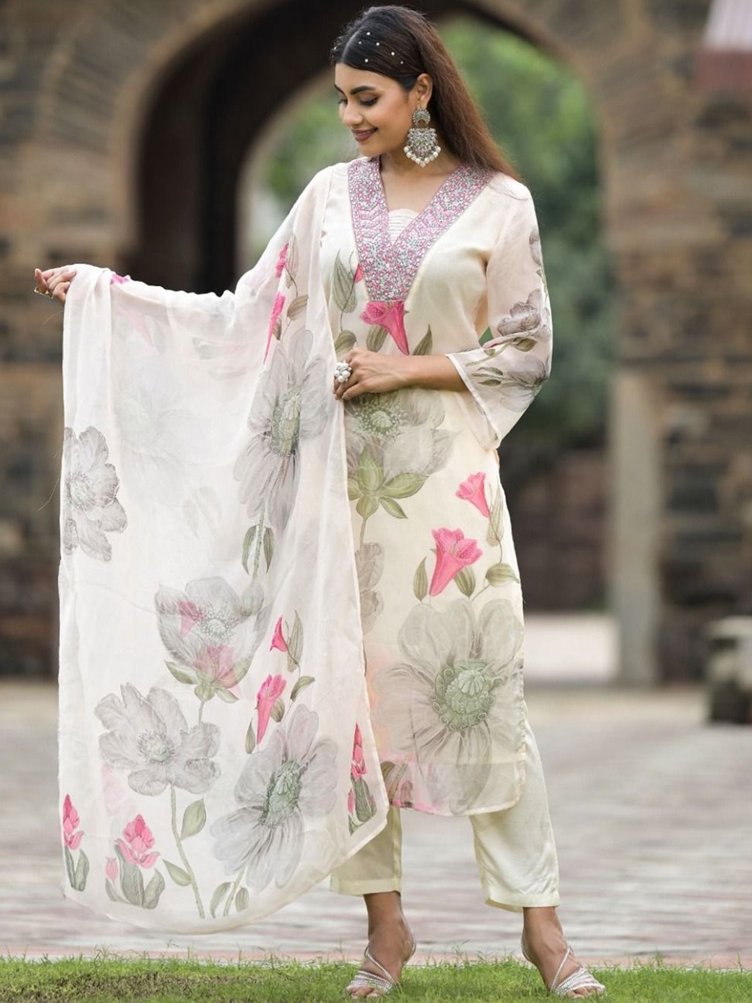 

SANJANA SILK Floral Printed Square Neck Thread Work Straight Kurta With Trousers & Dupatta, Cream