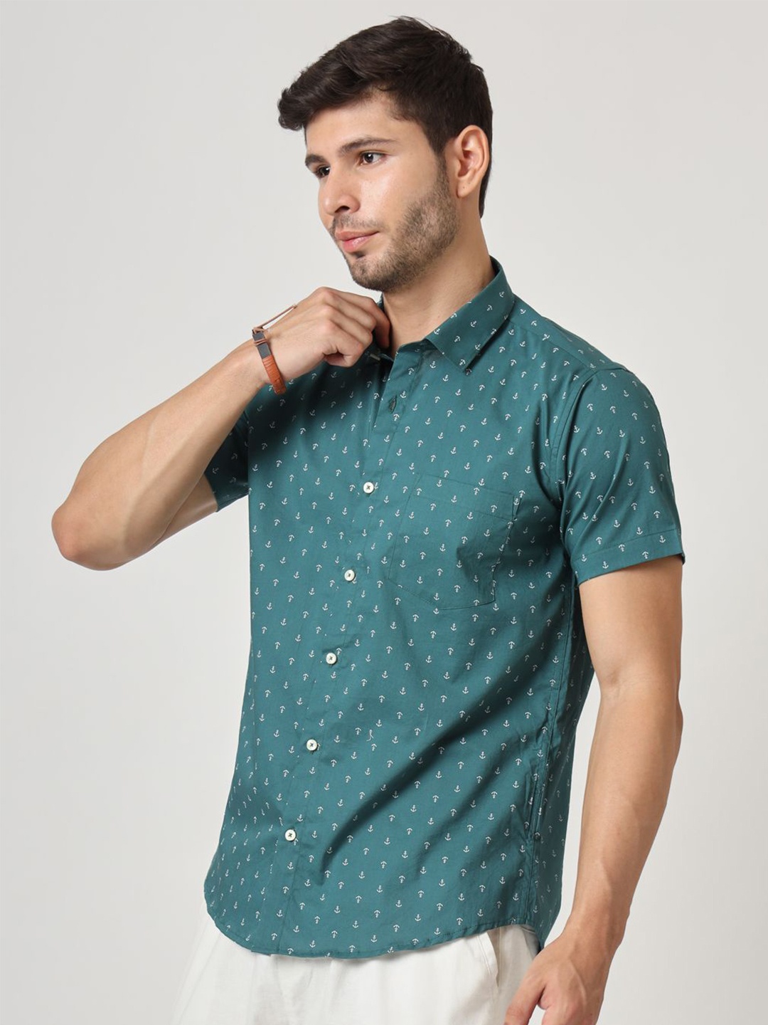 

AMSWAN Men Spread Collar Conversational Printed Casual Shirt, Green