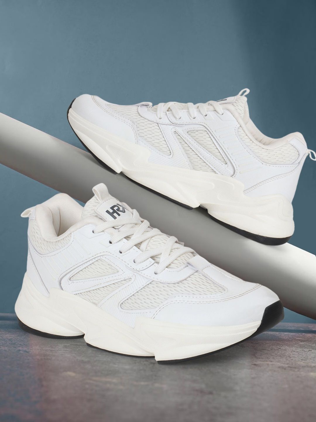 

HRX by Hrithik Roshan Men Running Shoes, Off white