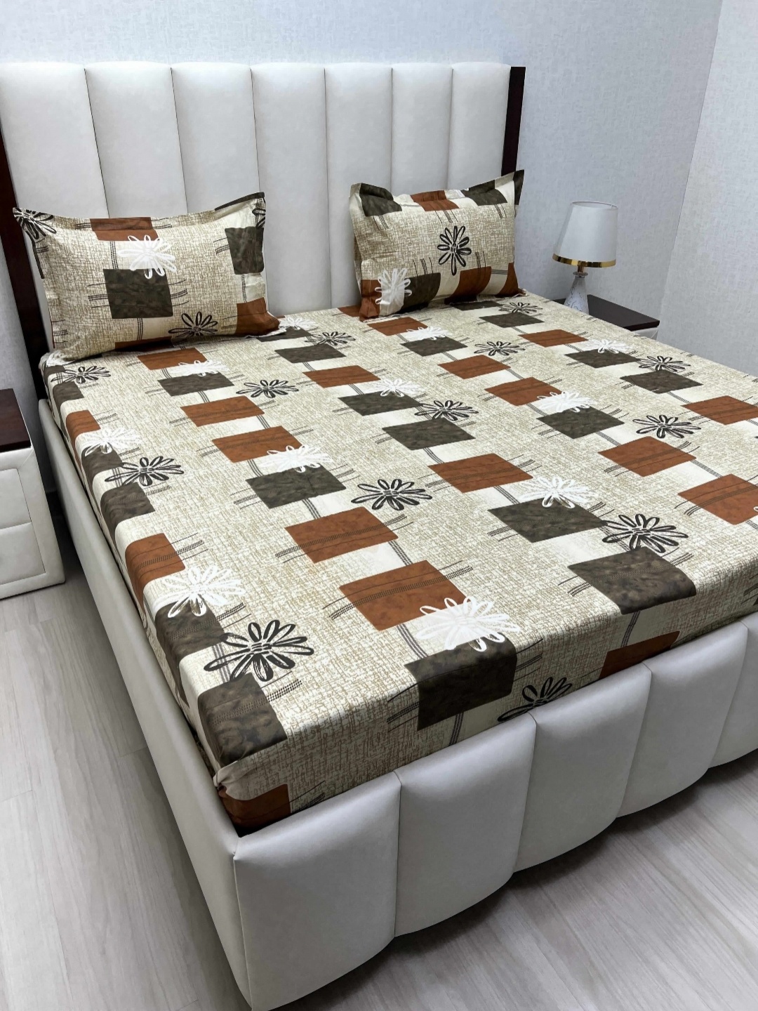 

Pure Decor Passion Brown Printed Pure Cotton 250 TC King Bedsheet Set 2.28m x 2.54m