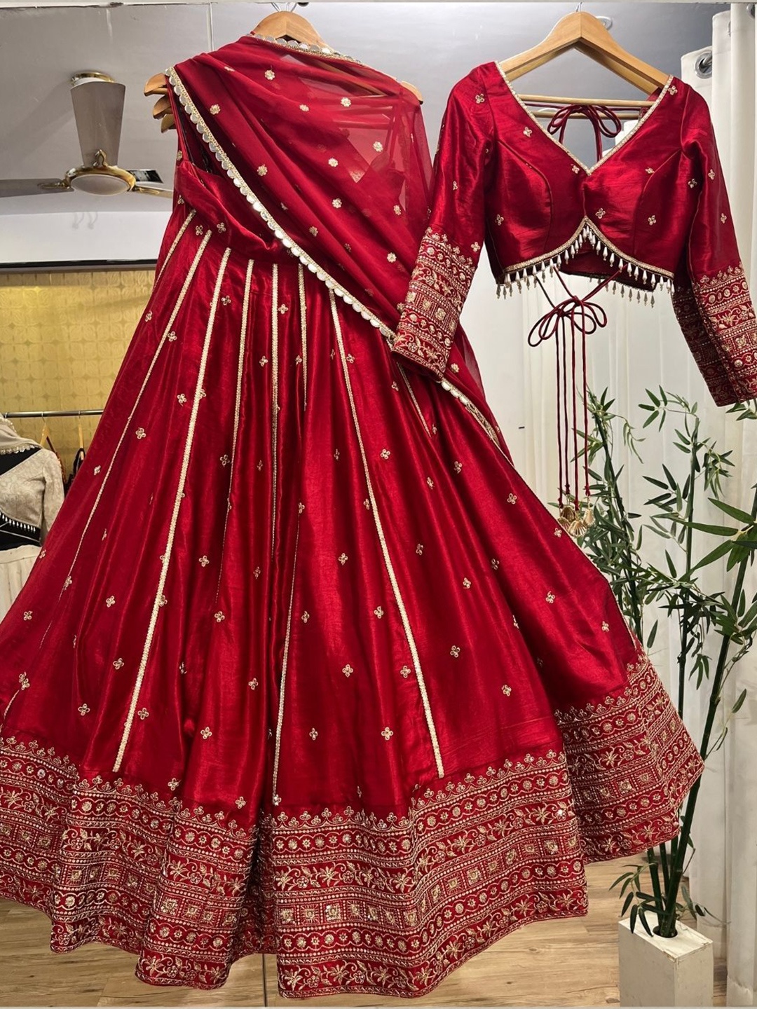 

StyleStatement Embroidered Sequinned Ready to Wear Lehenga & Unstitched Blouse With Dupatta, Red