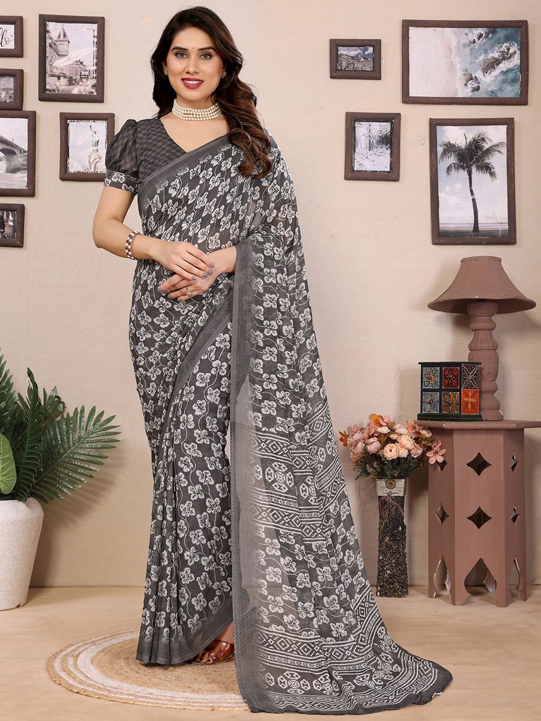 

Moda Rapido Floral Poly Georgette Saree, Grey