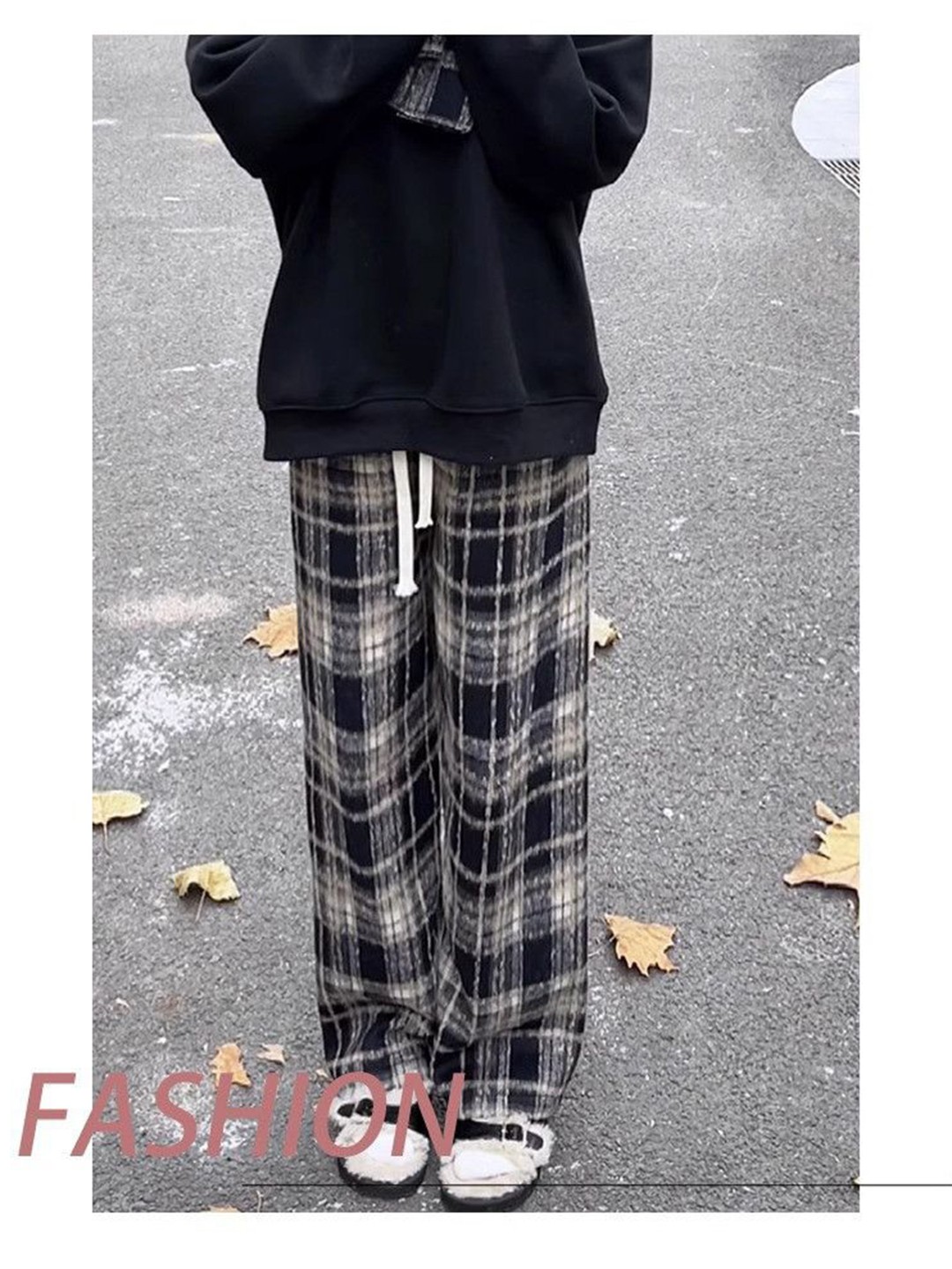 

DressBerry Women Checked Loose Fit Regular Trousers, Black