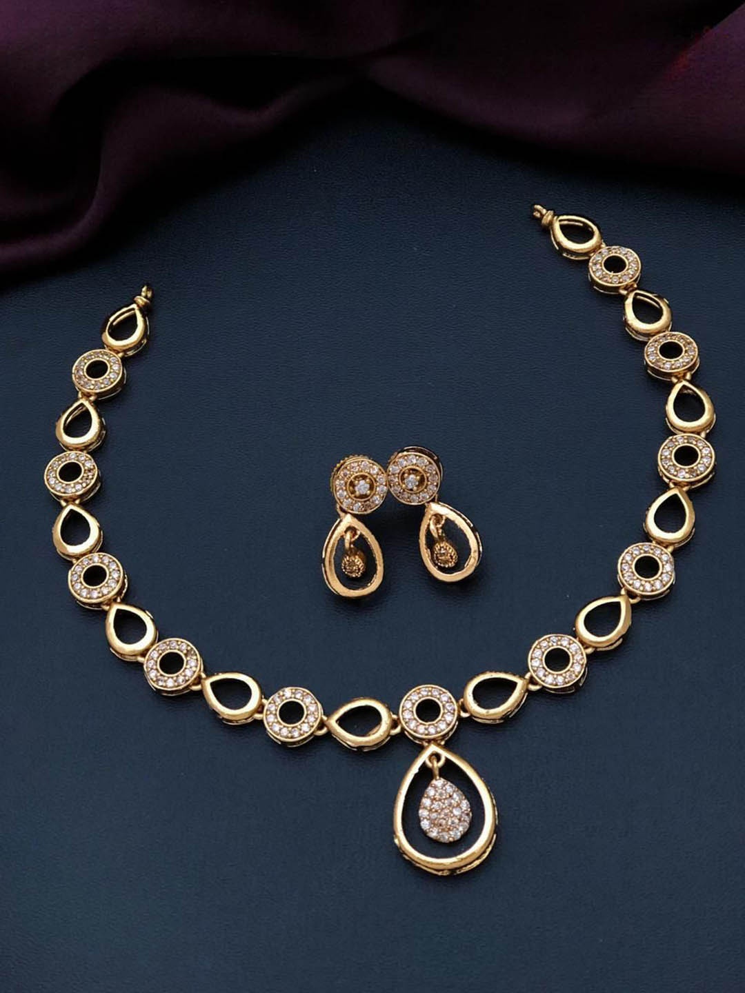 

Rangrozo Jewellery Gold-Plated Stone-Studded Jewellery Set