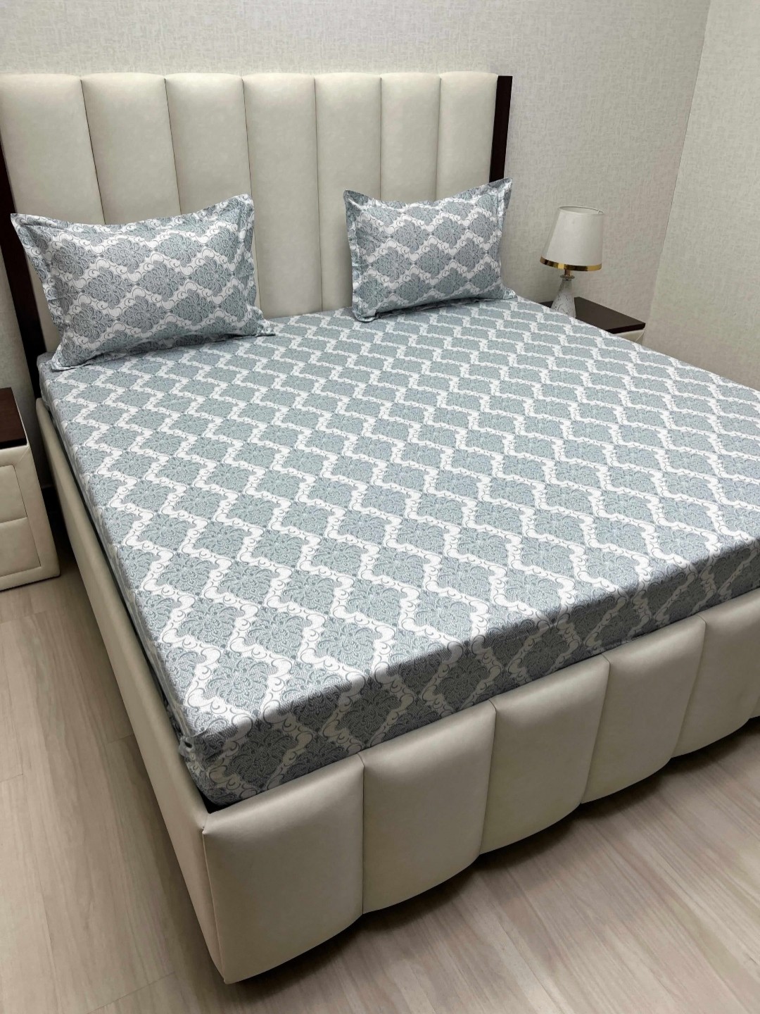 

Pure Decor Royal Passion Grey Printed Pure Cotton 300TC Queen Bedsheet Set 2.28 m x 2.54 m