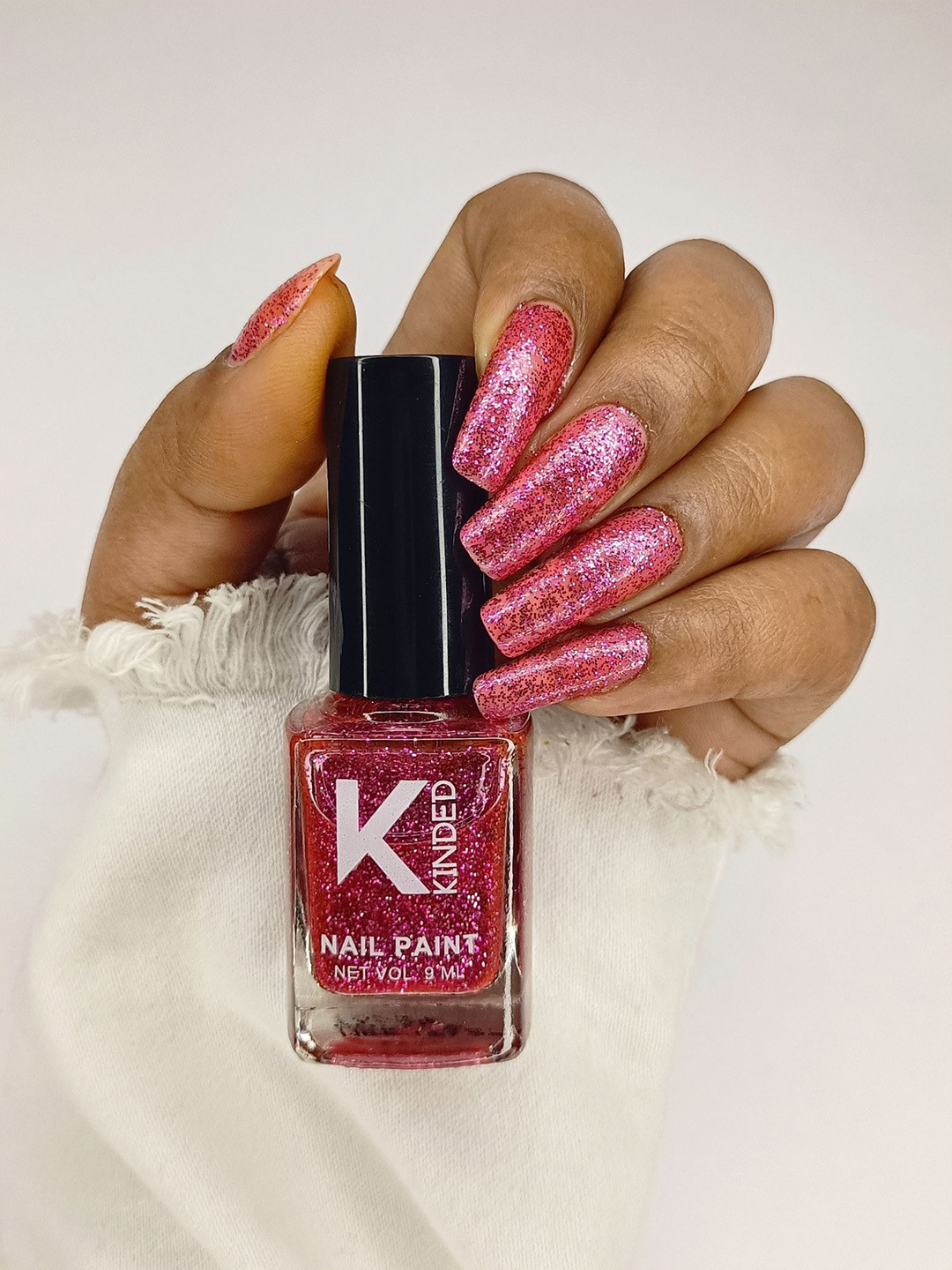 

KINDED Textured Topper Coat Glitter Nail Polish - 9 ml - Sparkle Topaz 44, Pink