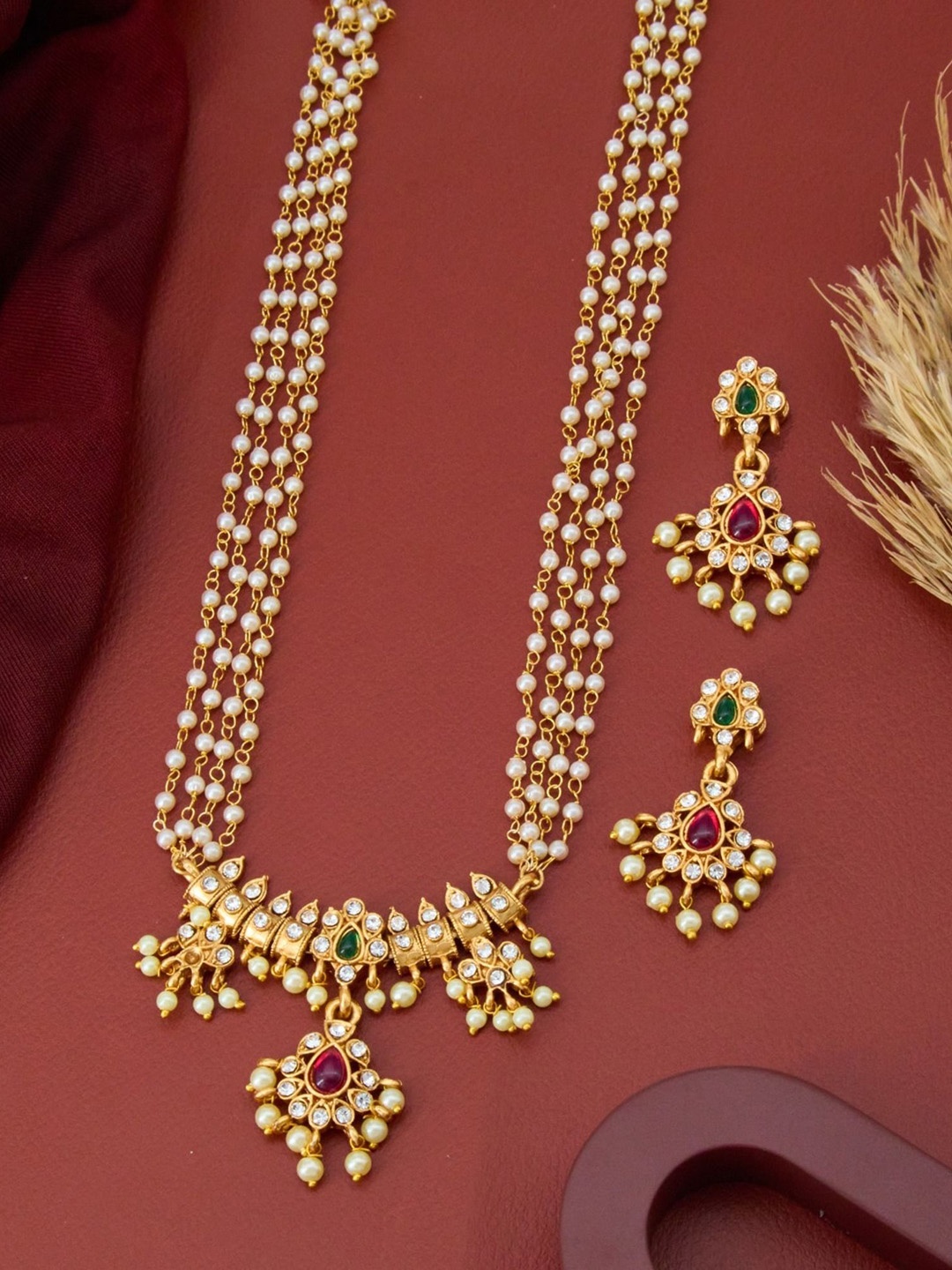 

Rangrozo Jewellery Gold Plated Stones Studded & Beaded Jewellery Set
