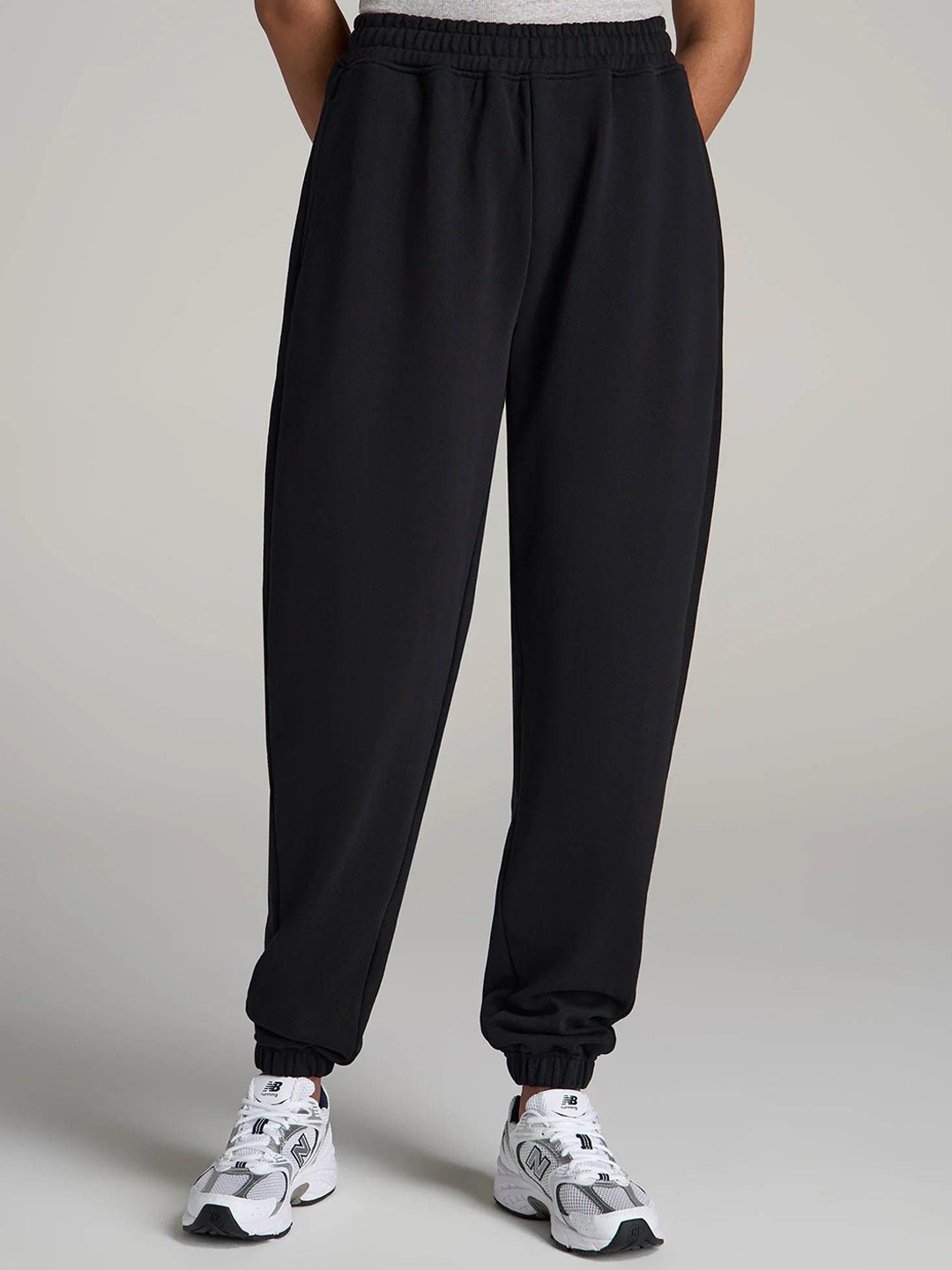 

FNOCKS Women Ultra Straight Fit Trousers, Black