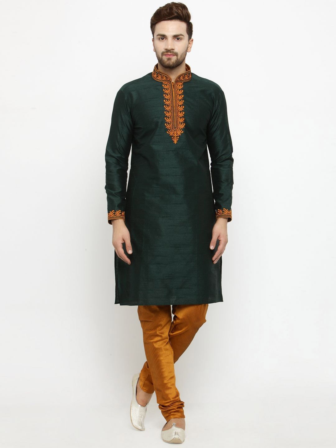 

Larwa Embroidered Mandarin Collar Kurta With Pyjamas, Green