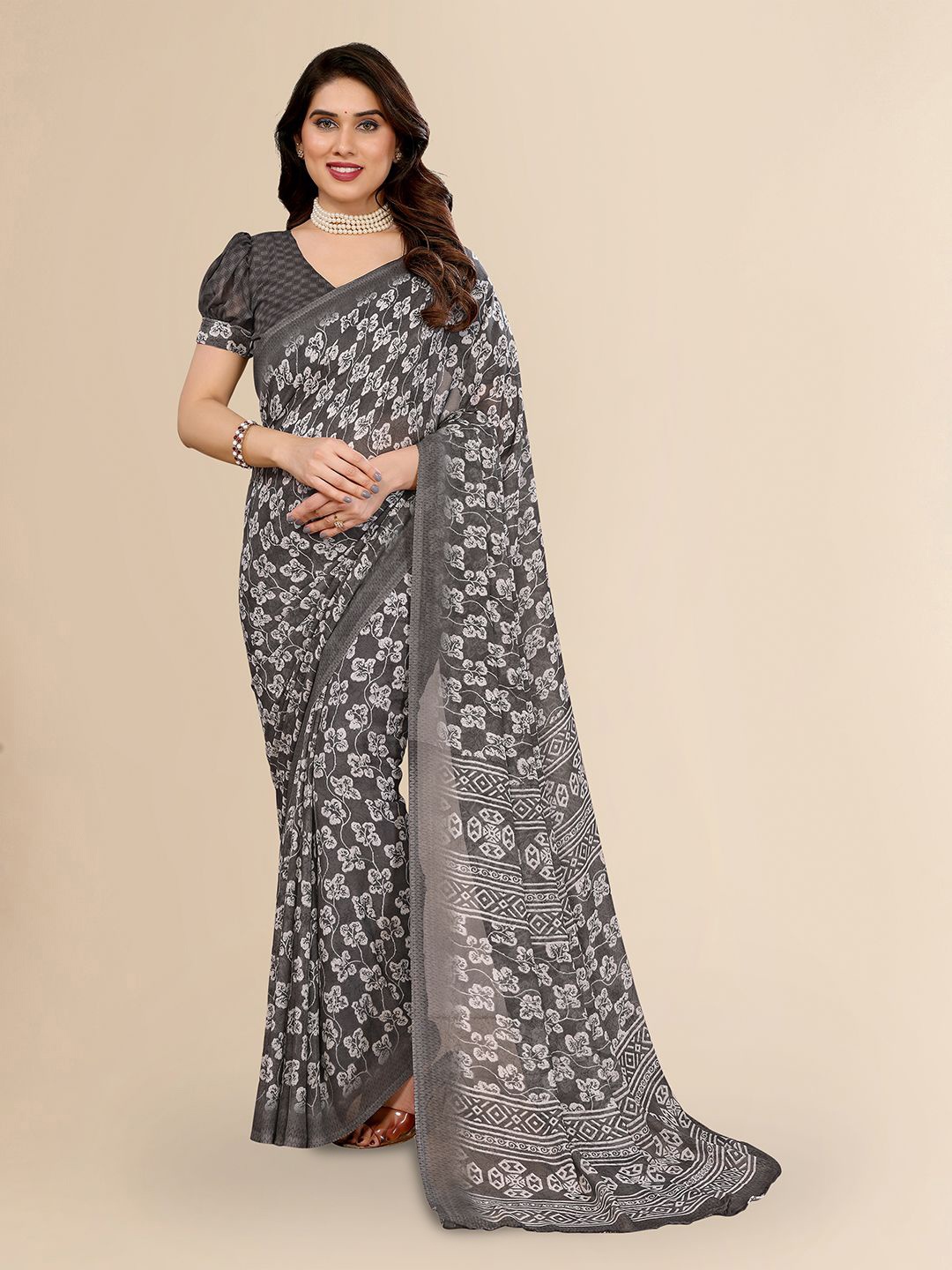 

Moda Rapido Women Floral Printed Saree, Grey