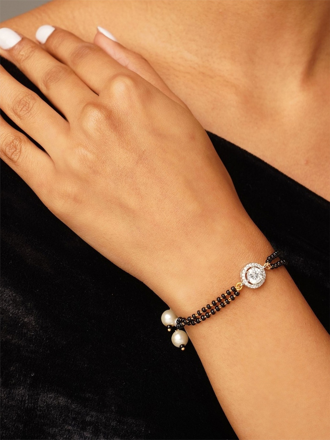 

ABDESIGNS Mesmerising Gold-Plated Artificial Stones and Beads Mangalsutra, Silver