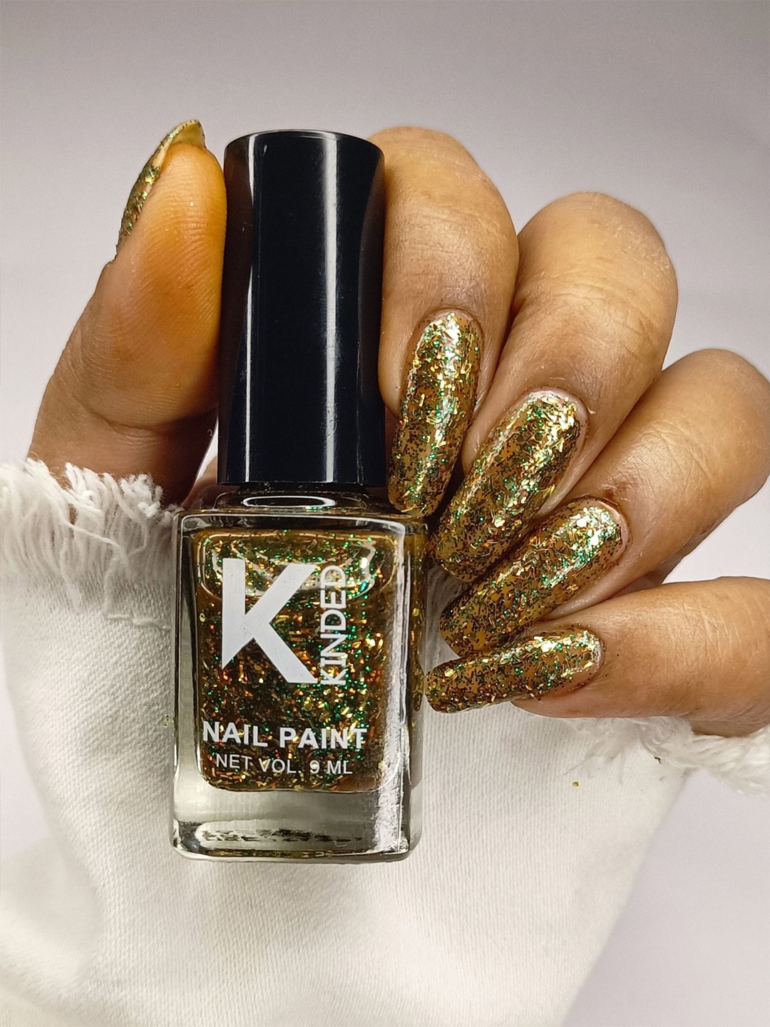 

KINDED Textured Glitter Nail Polish - 9 ml - Nail Art Christmas 36, Gold