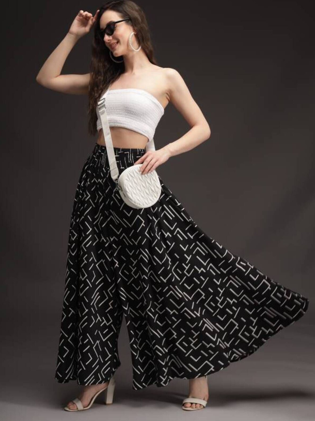 

vj fashion Women Printed Flared Palazzos, Black