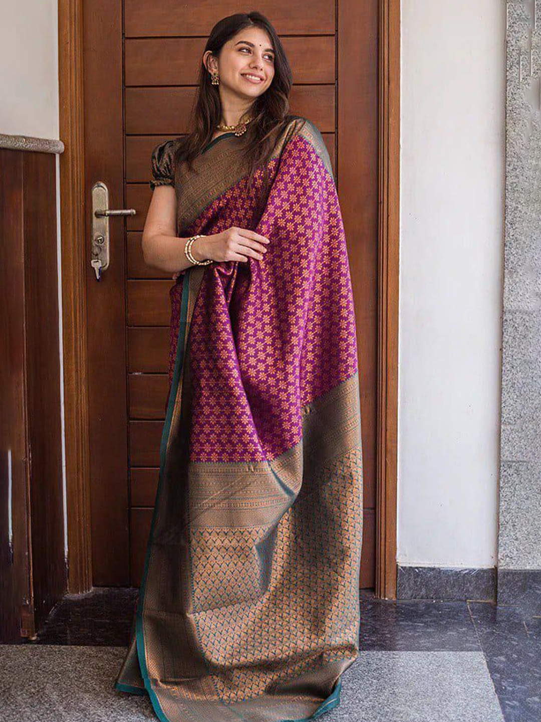 

JULEE Woven Design Zari Pure Silk Banarasi Saree, Purple