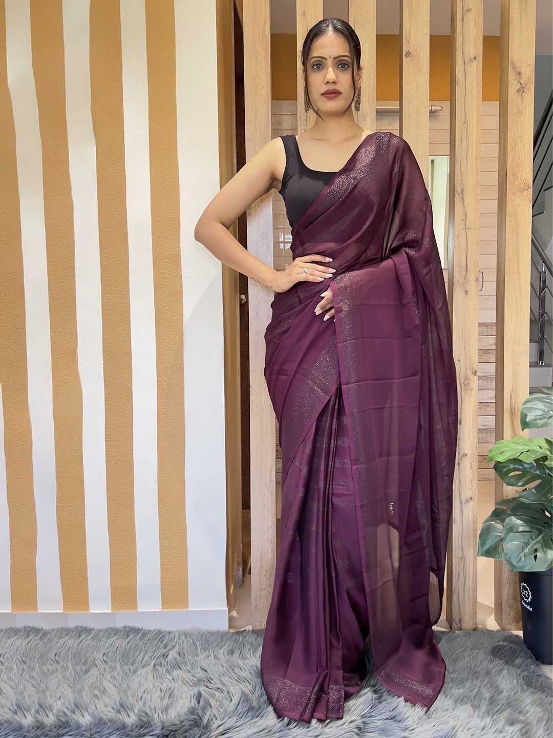 

DIVASTRI Poly Georgette Ready to Wear Saree, Purple