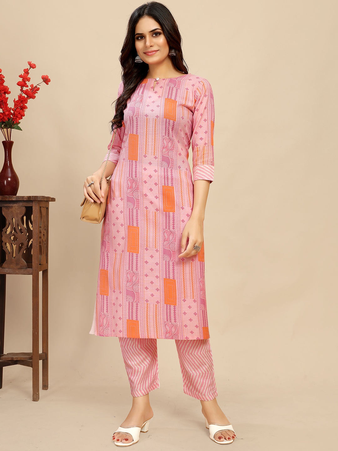 

Moda Rapido Ethnic Motifs Printed Keyhole Neck Pure Cotton Straight Kurta With Trousers, Pink