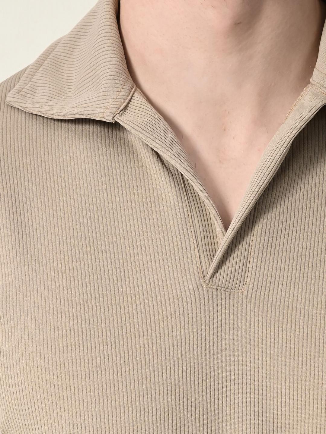 

Genzy Men Solid Polo Collar T-shirt, Beige