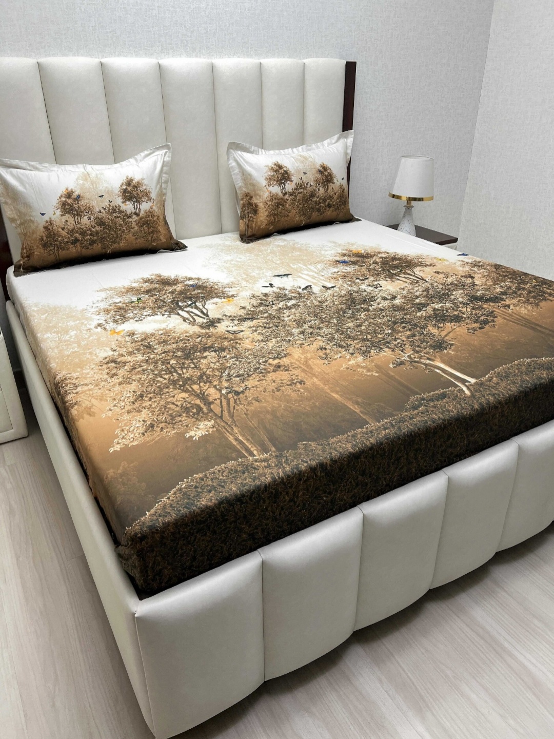 

Pure Decor Brown Floral Printed 400 TC Pure Cotton King Bedsheet Set 2.74 m x 2.74 m