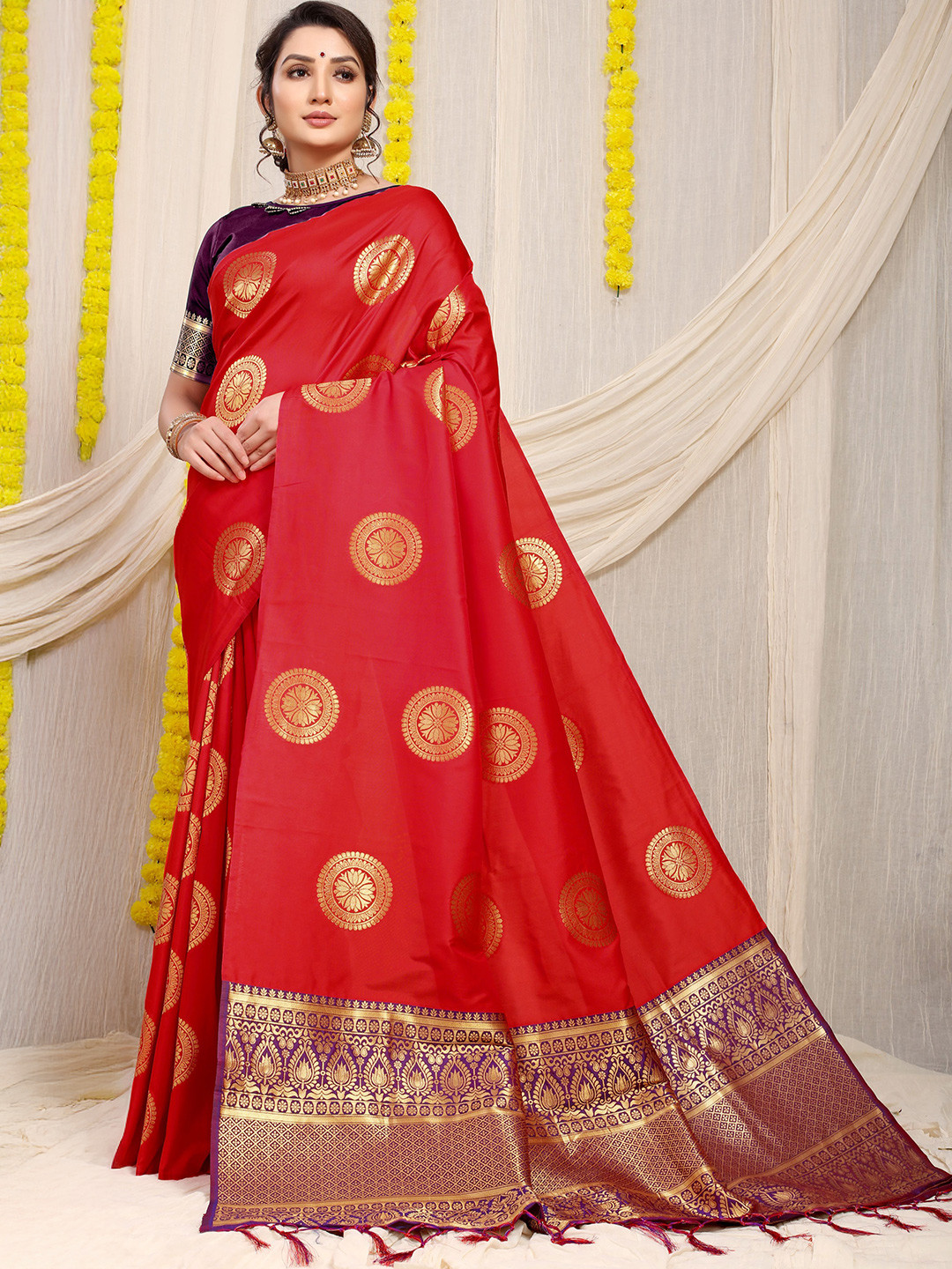 

Kandora Woven Design Zari Pure Silk Paithani Saree, Red