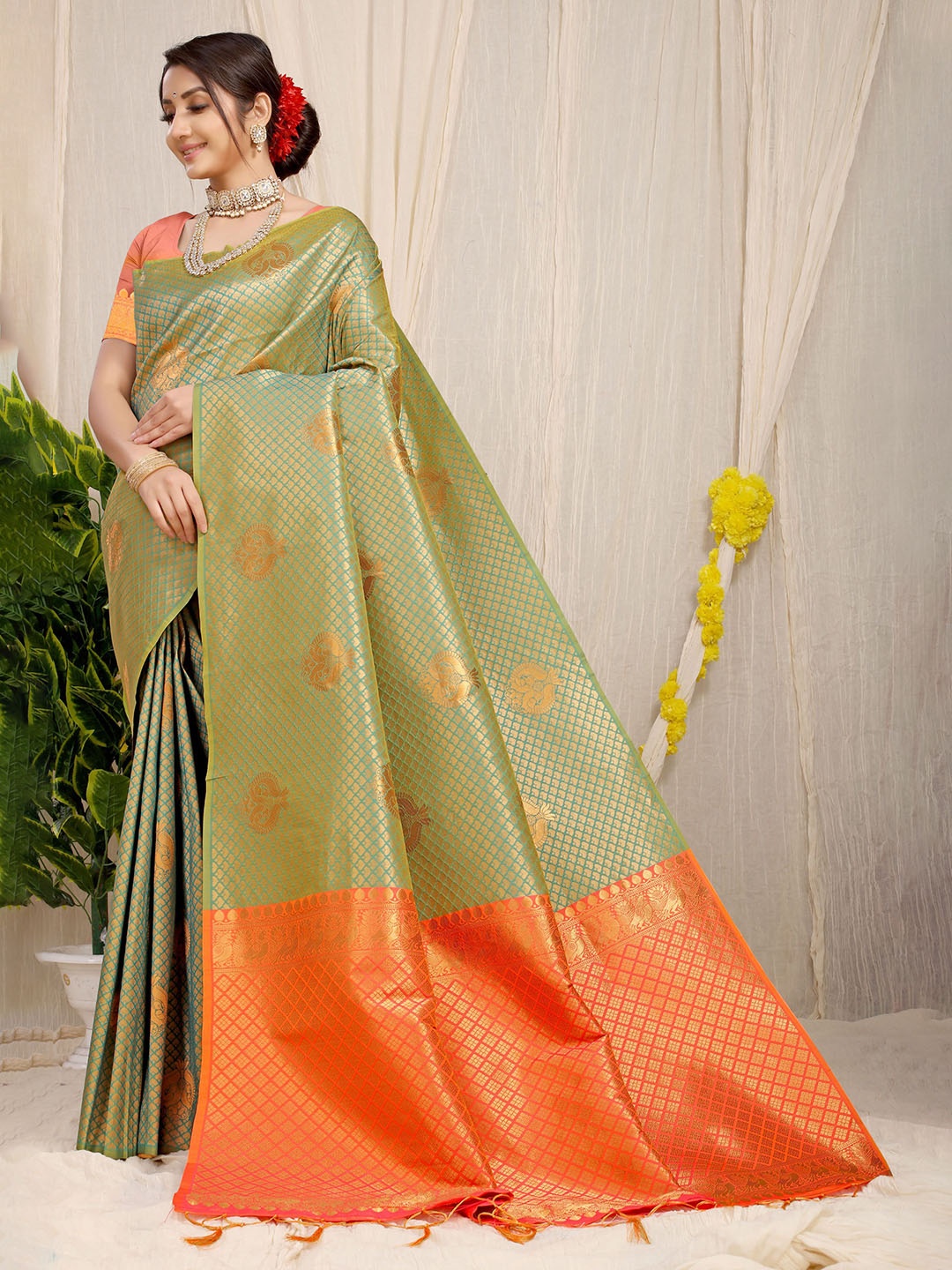 

Kandora Woven Design Zari Pure Silk Banarasi Saree, Olive