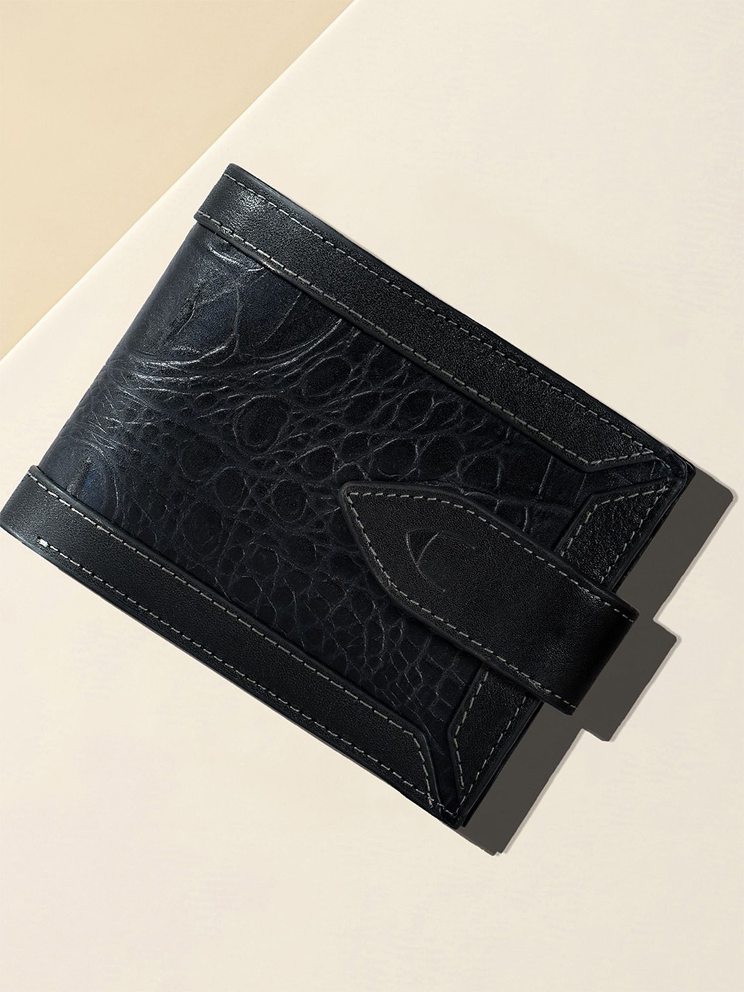 

Hidesign Men Leather Two Fold Wallet, Blue