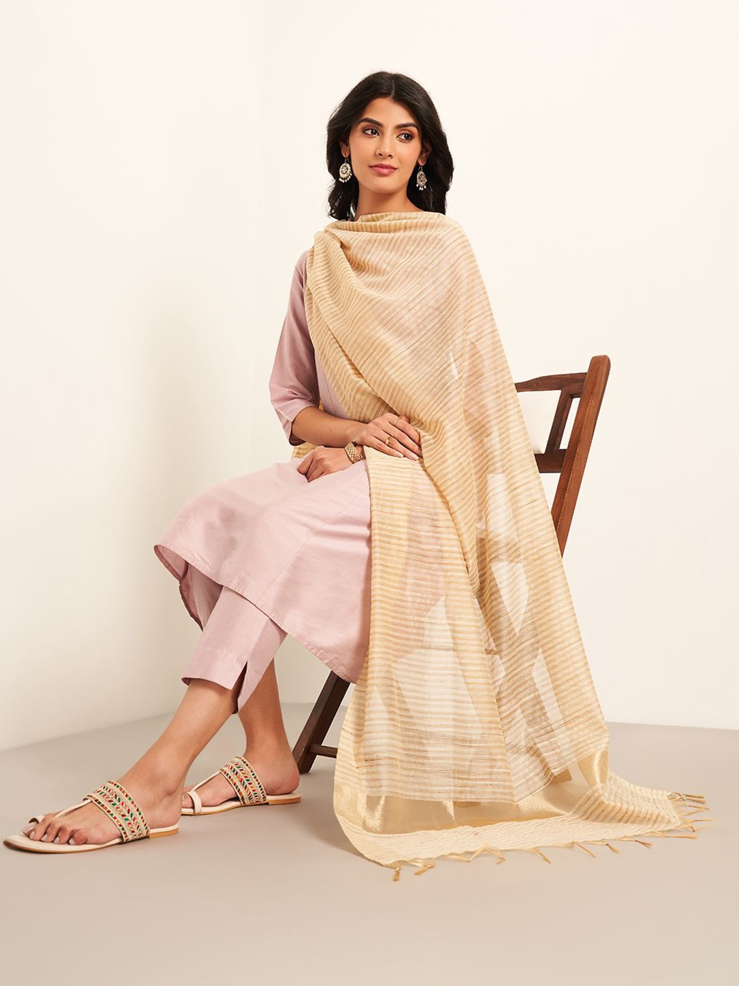 

RANGMANCH BY PANTALOONS Striped Dupatta With Tasselled Border, Gold