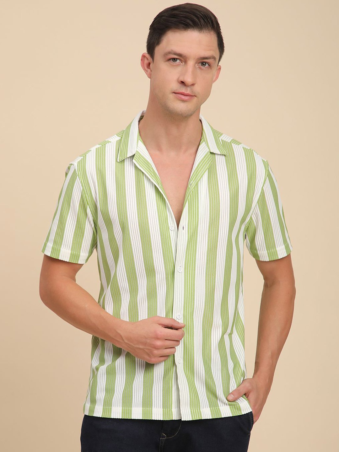 

Voroxy Men Relaxed Opaque Striped Casual Shirt, Green