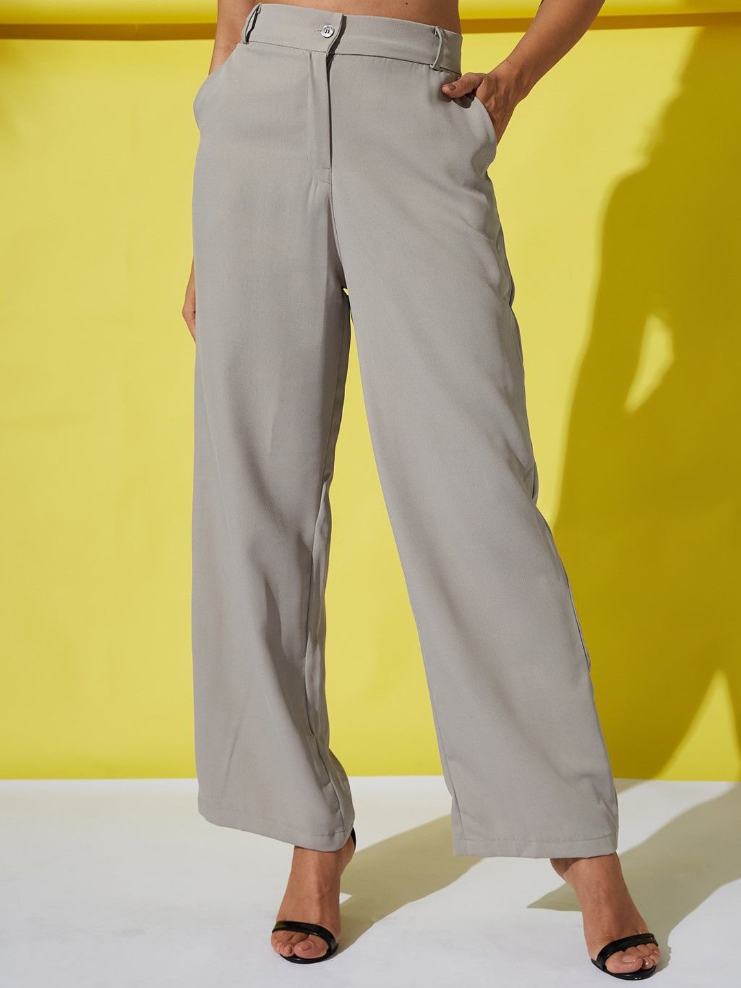 

CORSICA Women Loose Fit High-Rise Pleated Trousers, Grey