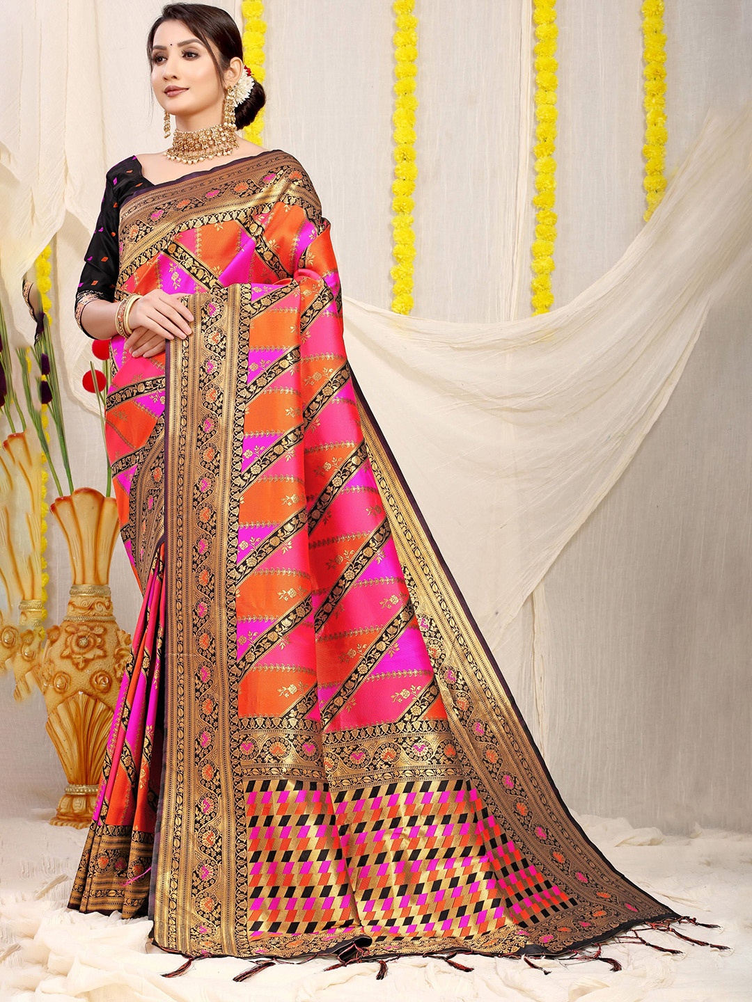 

Kandora Woven Design Zari Pure Silk Banarasi Saree, Orange
