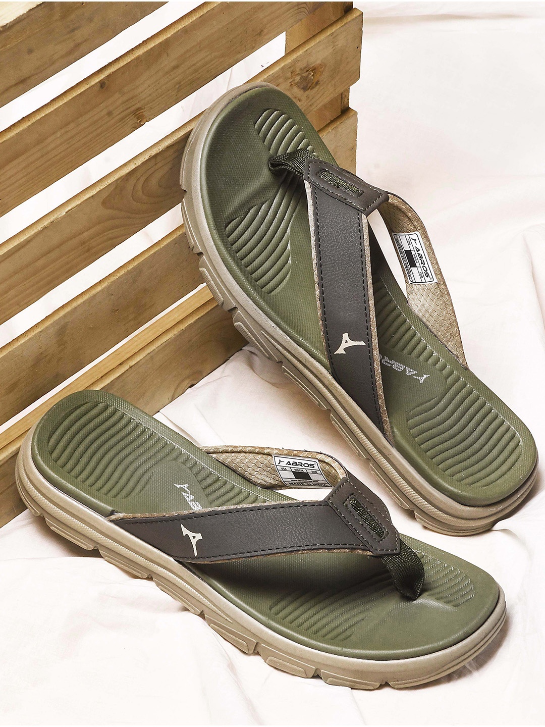 

ABROS Men Striped Thong Flip-Flops, Olive