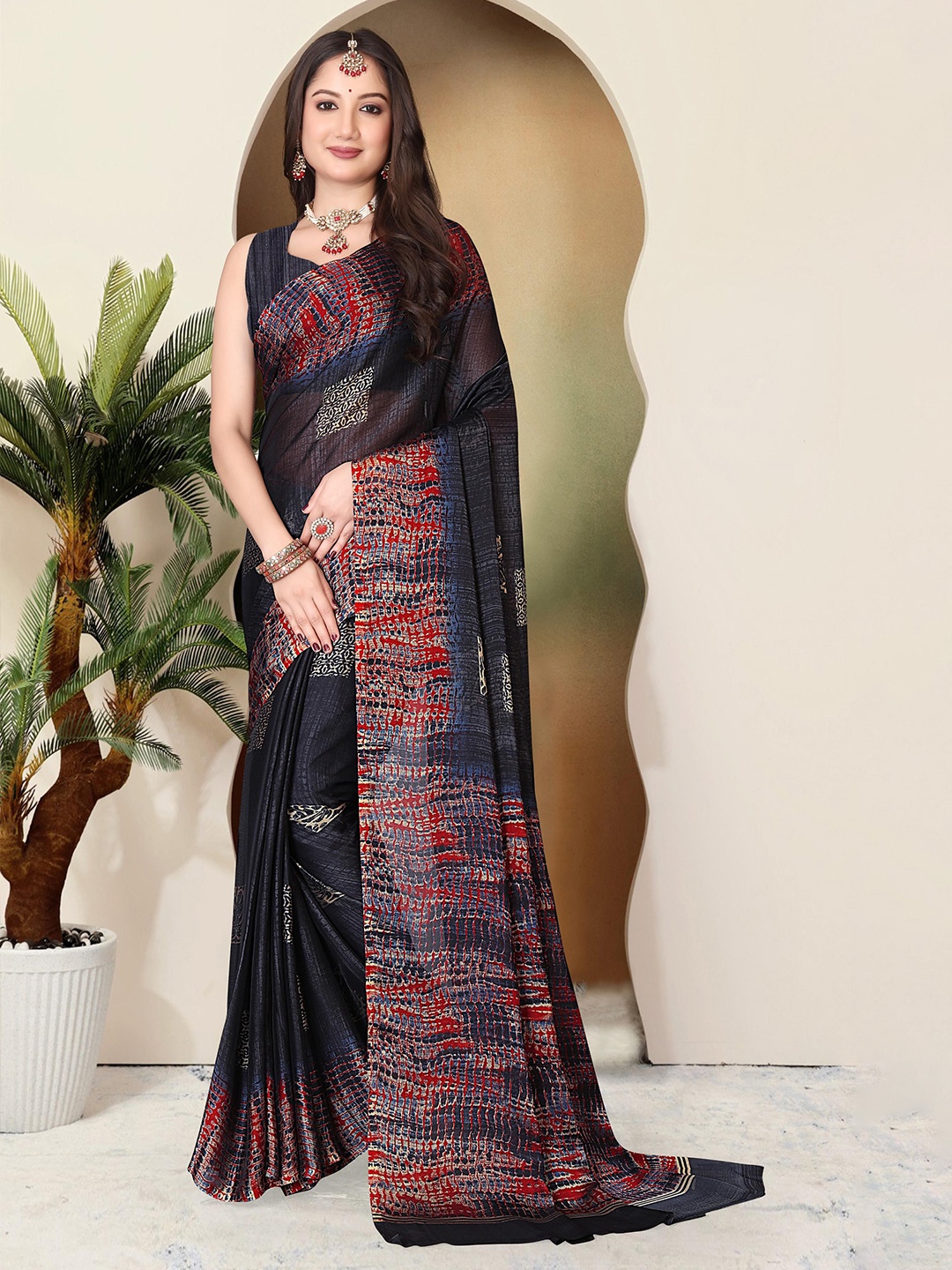 

SUPERLAXMI Pure Chiffon Saree, Black