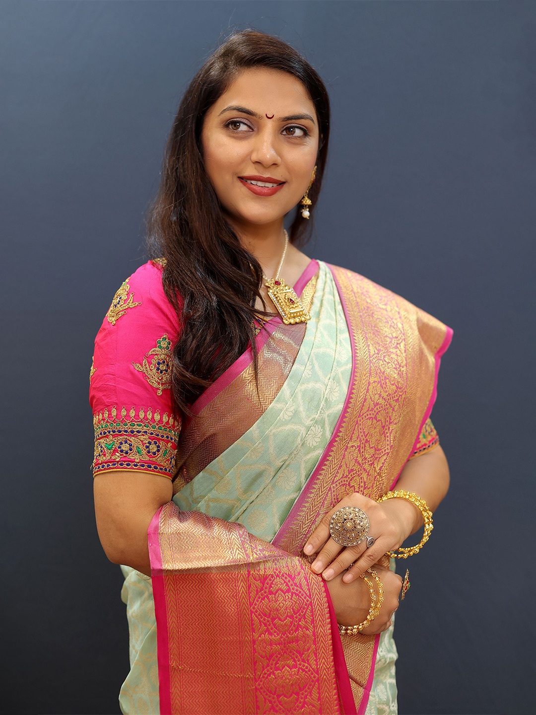 

Kandora Woven Design Zari Pure Silk Paithani Saree, Green